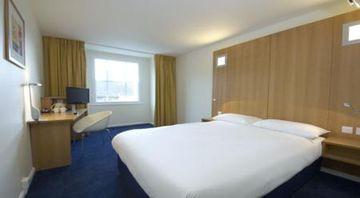 Ramada Encore York Esterno foto