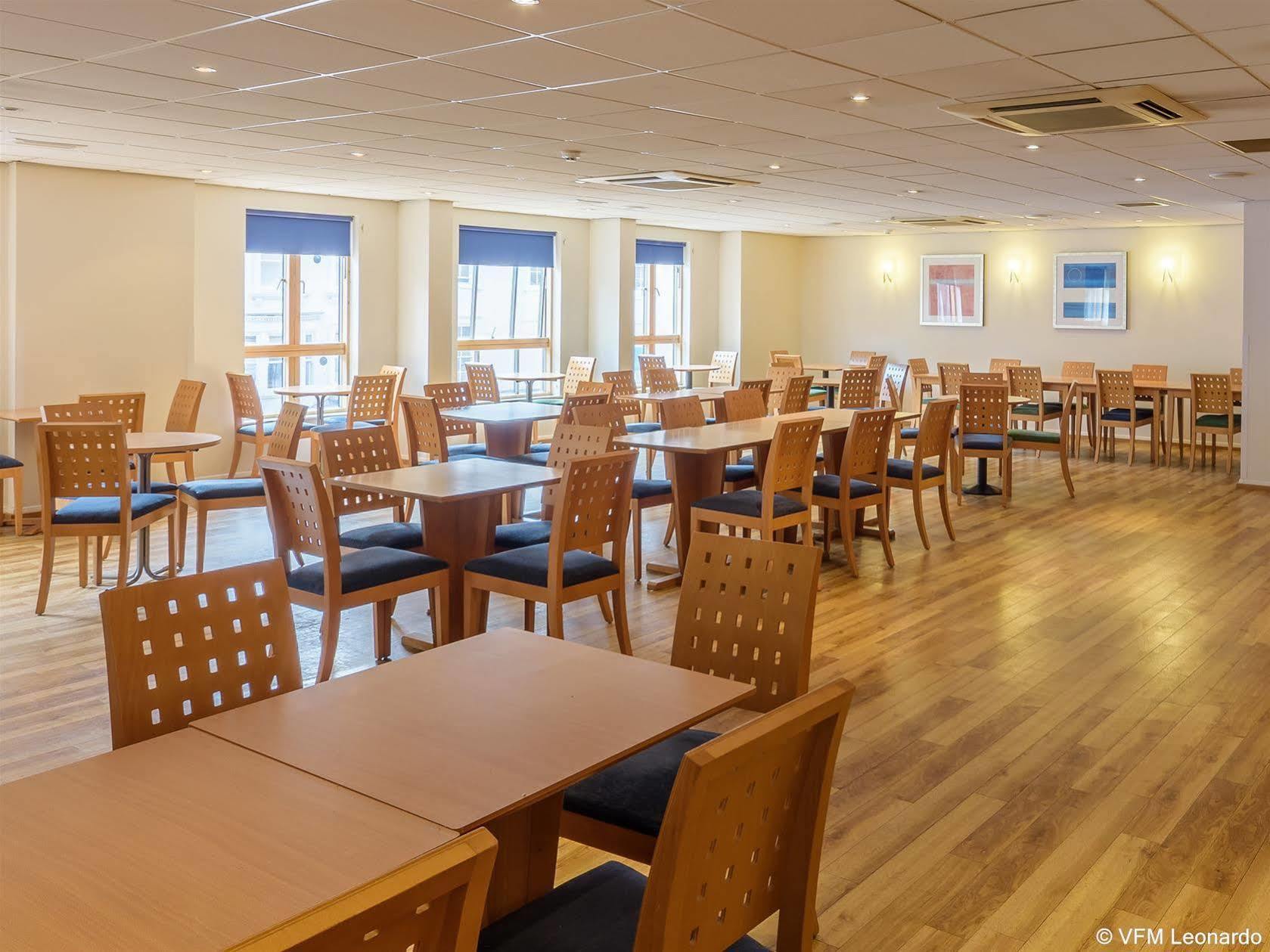 Ramada Encore York Esterno foto